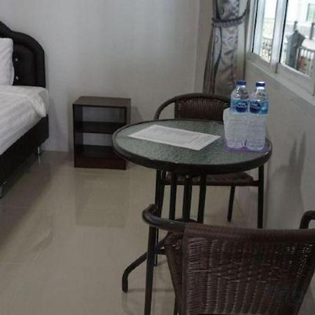 Oyo 75394 Sakthong Grand Hotel Чианг Конг Екстериор снимка