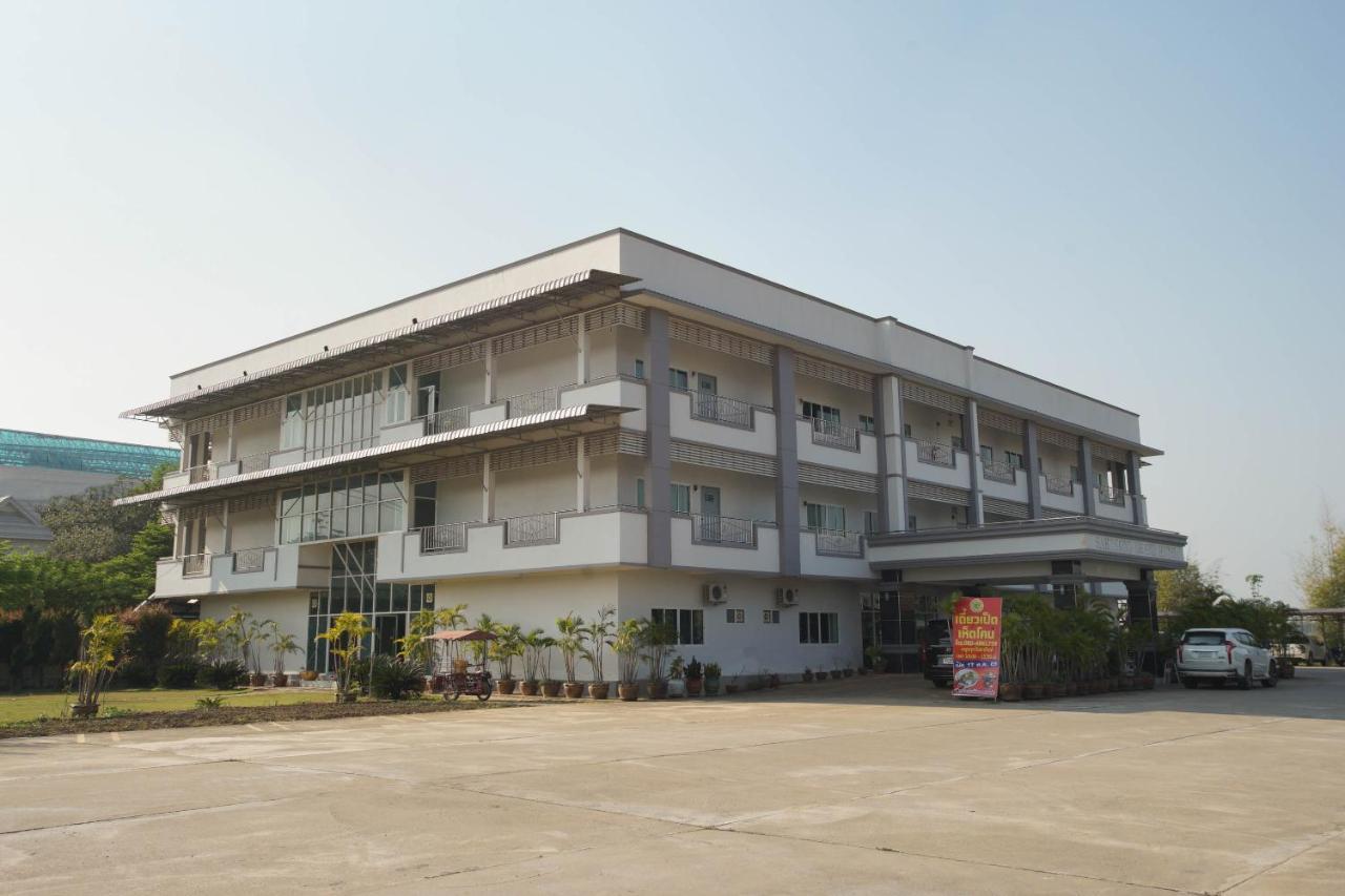 Oyo 75394 Sakthong Grand Hotel Чианг Конг Екстериор снимка