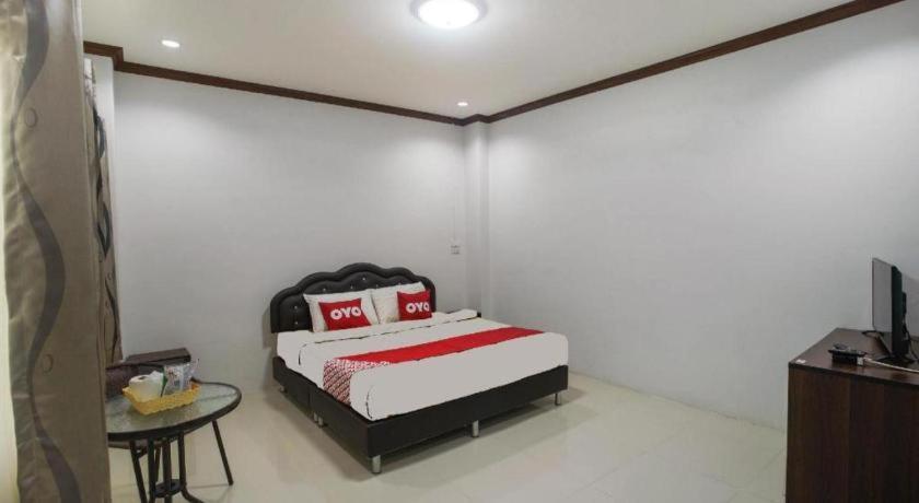 Oyo 75394 Sakthong Grand Hotel Чианг Конг Екстериор снимка