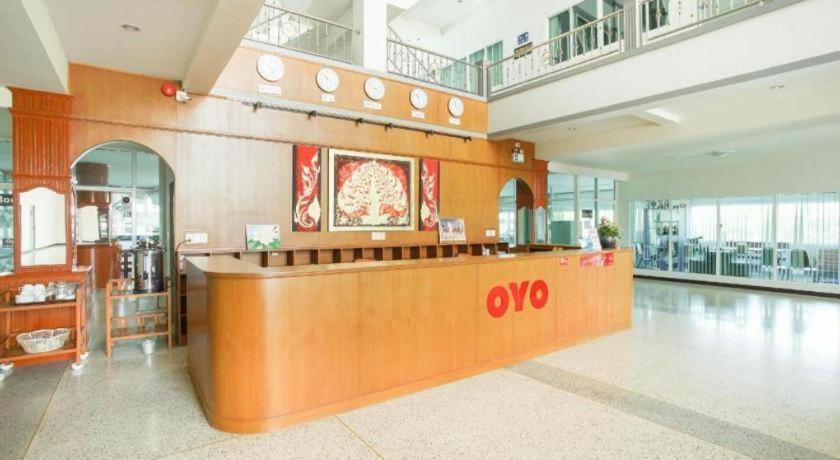 Oyo 75394 Sakthong Grand Hotel Чианг Конг Екстериор снимка