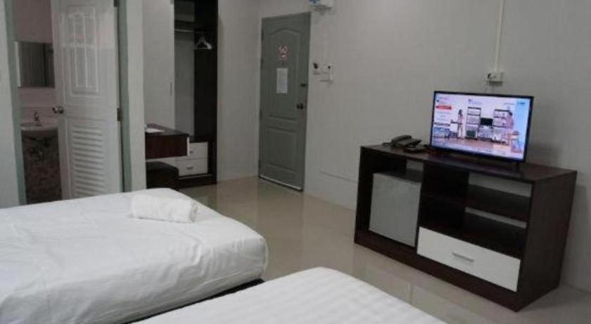 Oyo 75394 Sakthong Grand Hotel Чианг Конг Екстериор снимка
